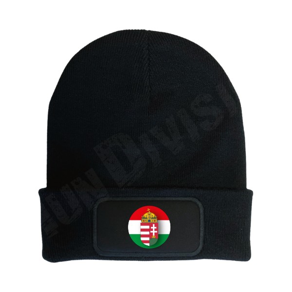 Magyar címeres kötött sapka